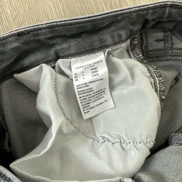 American Eagle Gray Ripped Skinny Jegging Jeans Women’s Size 4 Short - Picture 5 of 5